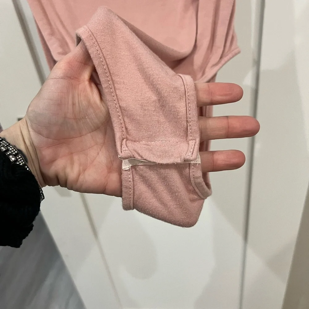 ⭐️3/$27⭐️ Floral Pink Bodysuit. Women’s size small. - Picture 4 of 10